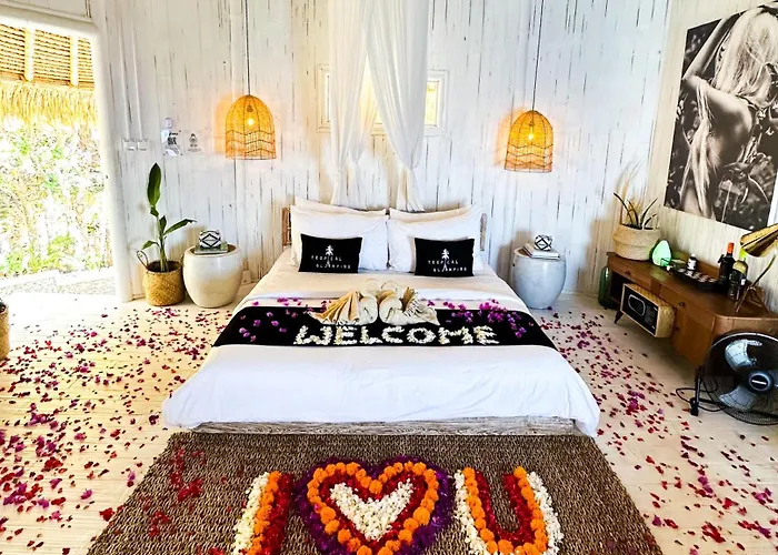 Tropical Glamping Nusa Penida Diamond - Cliff Side Edge Pelilit