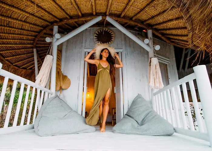 Tropical Glamping Nusa Penida Diamond - Cliff Side Edge Villa