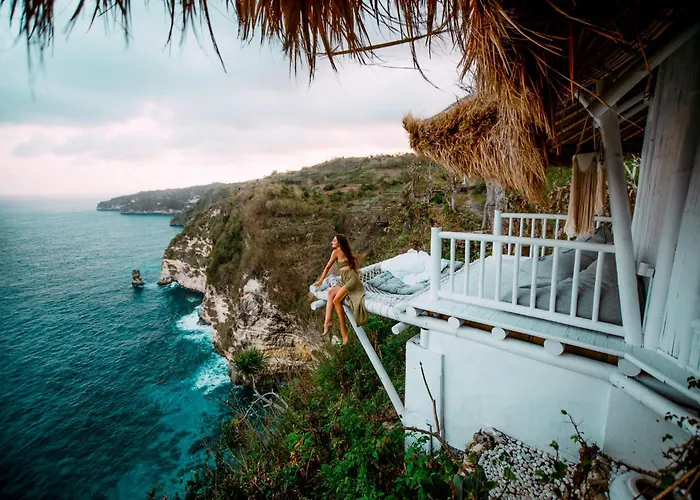 Tropical Glamping Nusa Penida Diamond - Cliff Side Edge Villa Pelilit